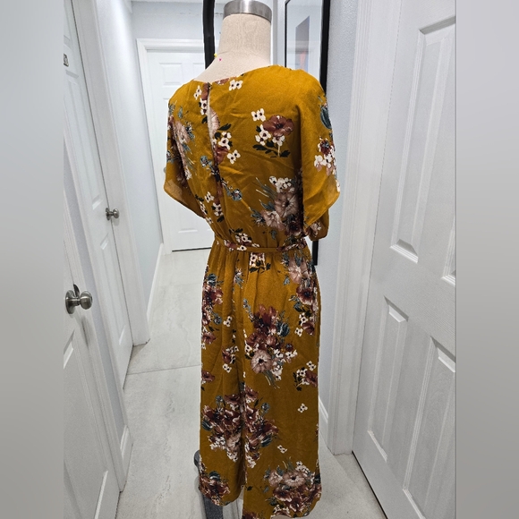 June and Hudson Dress - Picture 3 of 5